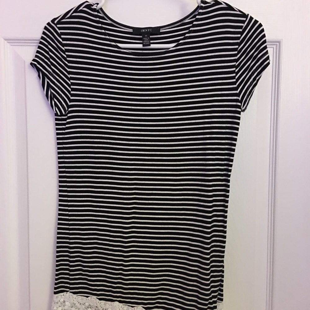 striped black & white top